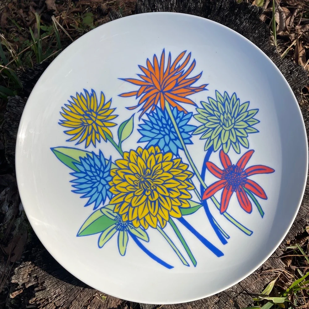 Xanadu Tuscany chrysanthemum floral MCM round 12” serving platter.